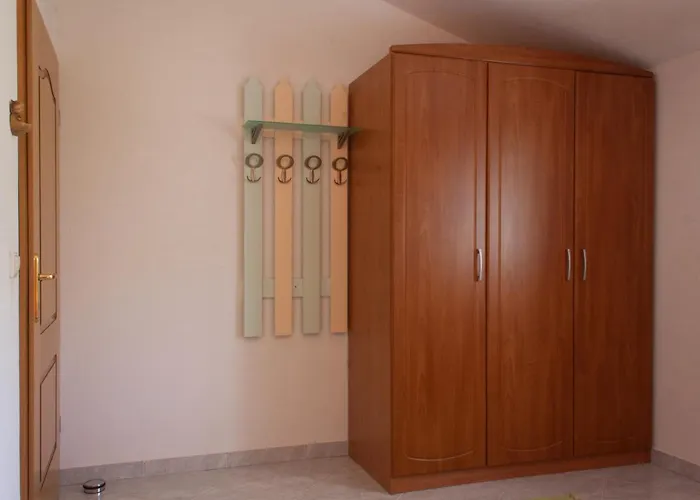 Marcel Mit Meerblick 特罗吉尔